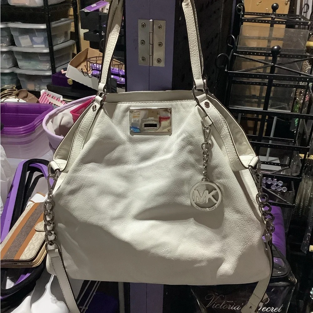 Authentic purses - Picture 15 of 15